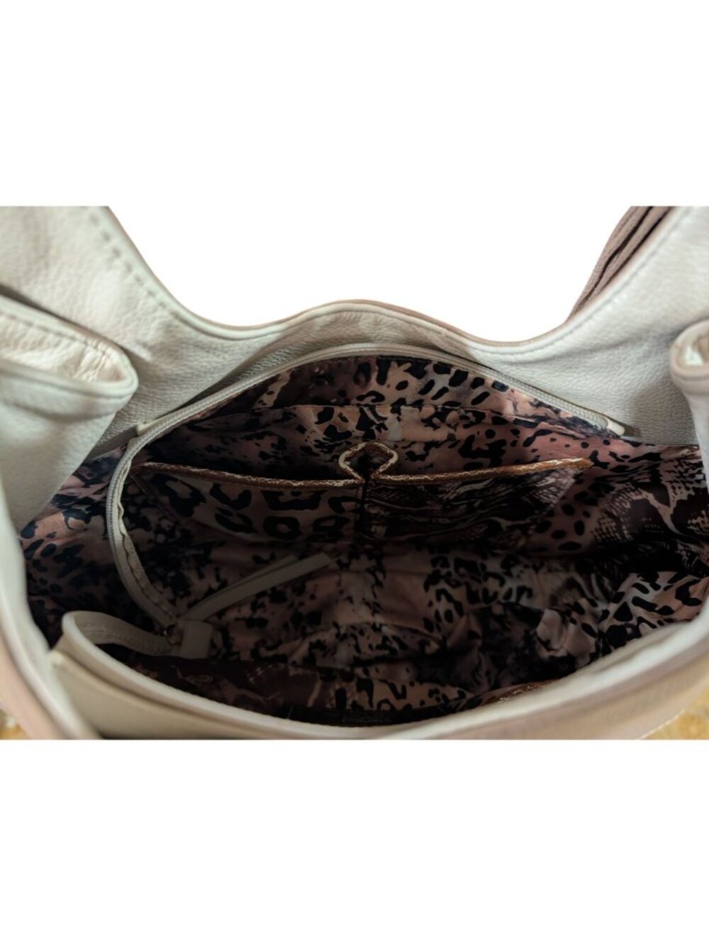 Sharif Sunflower Embroidered Beige Leather Shoulder Bag Purse w/ Wristlet - Picture 9 of 12
